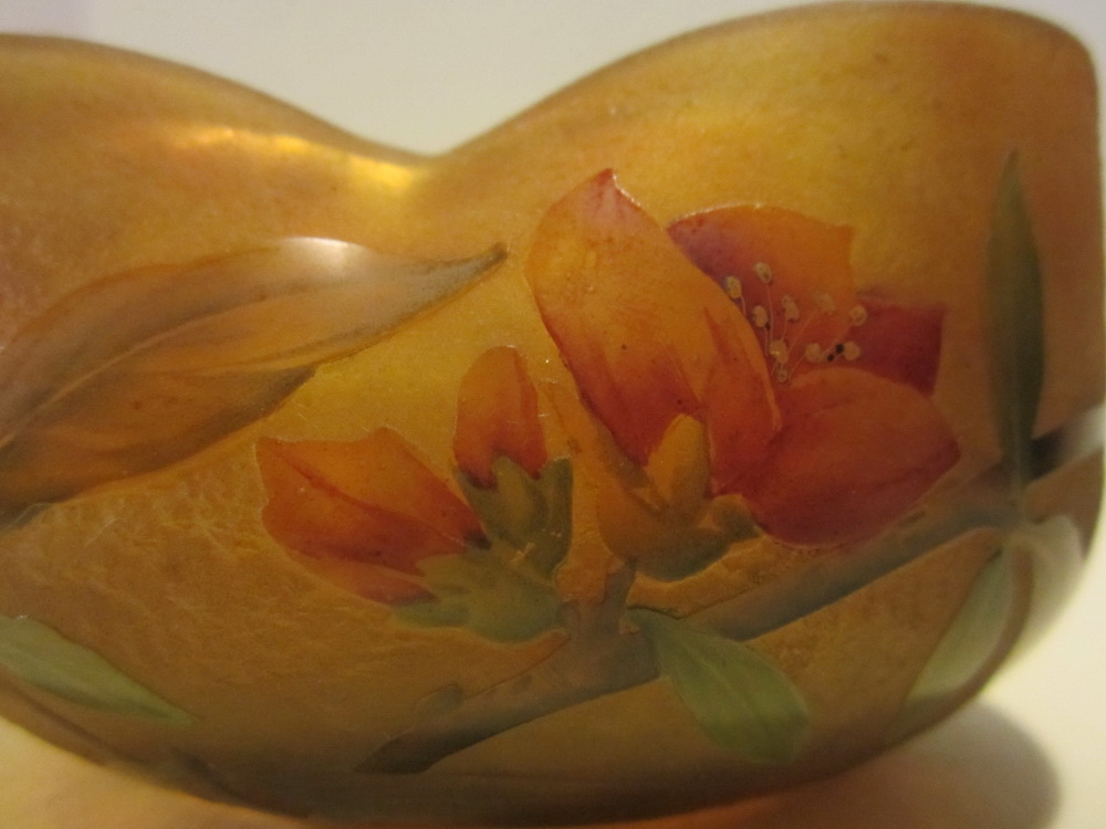  art nouveau acid etched DAUM NANCY cameo glass vase with floral decoration.