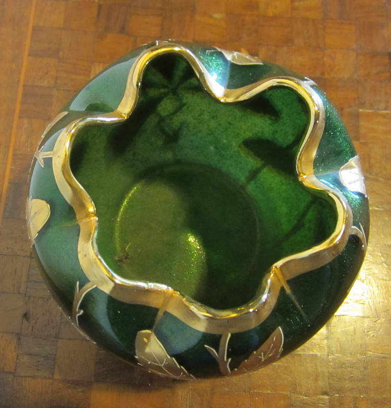 Lovely art nouveau aventurine Legras rose bowl vase with thick enamelling. Ca 1910