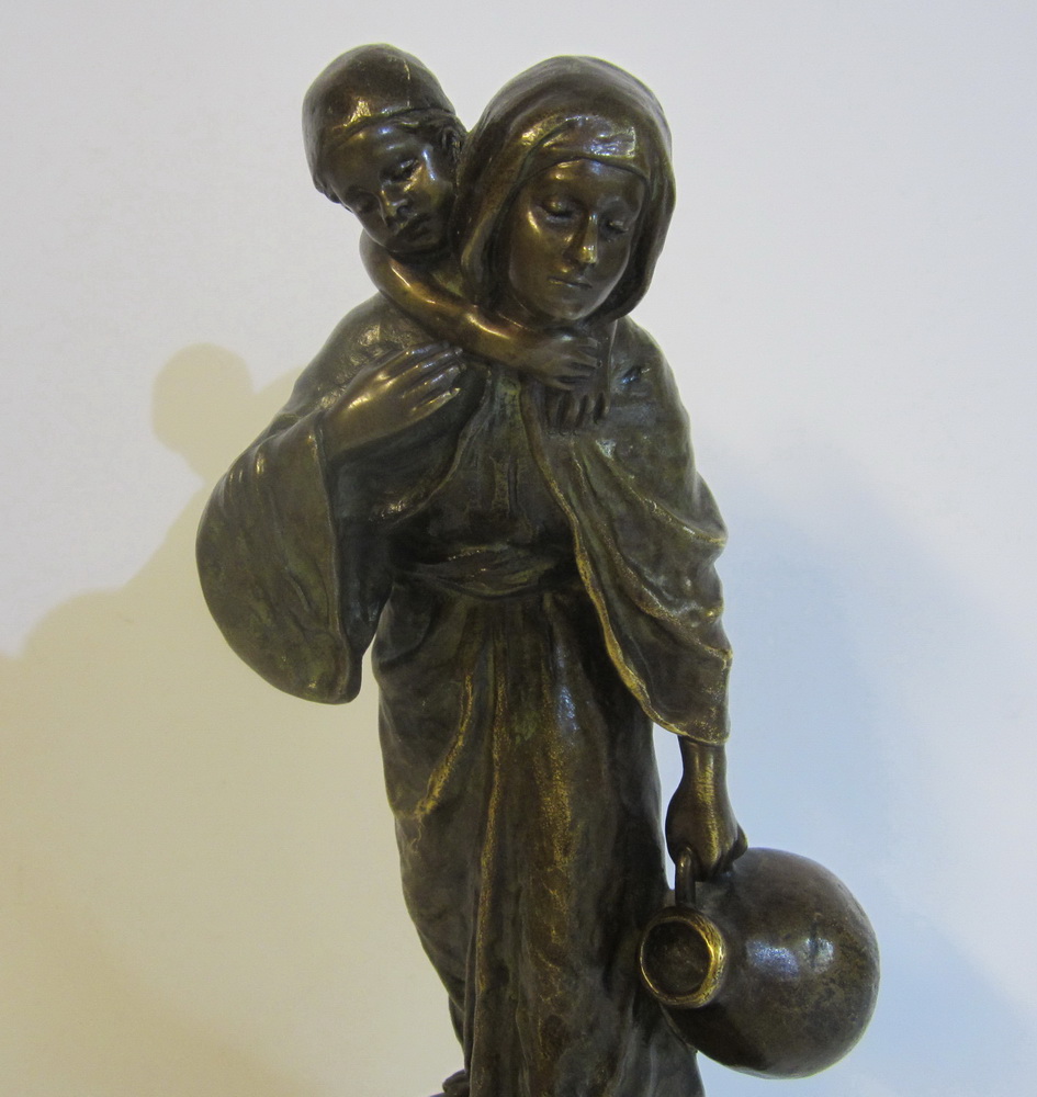 Antique Vienna bronze: oriental mother and child, Andor Ruff, early 1900. H 21cm