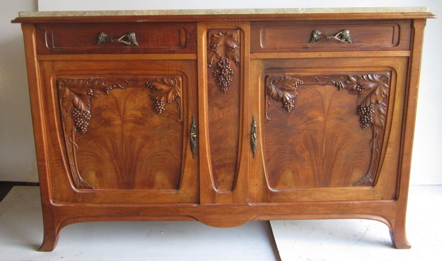 art nouveau Galerey cabinet