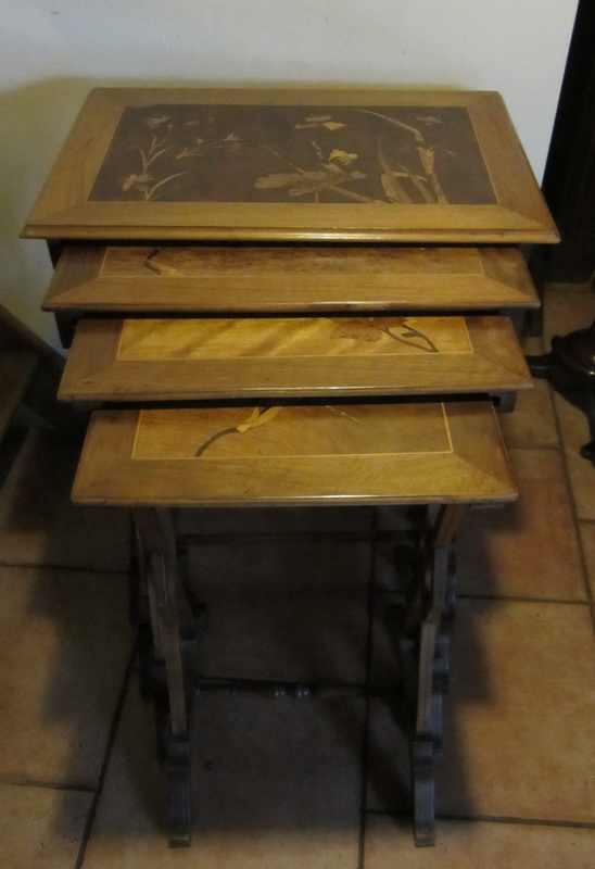 nest of 4 art nouveau side tables, ecole de Nancy